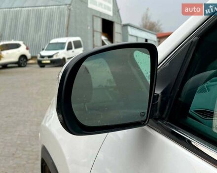 Білий Джип Cherokee, об'ємом двигуна 3.2 л та пробігом 76 тис. км за 18790 $, фото 13 на Automoto.ua