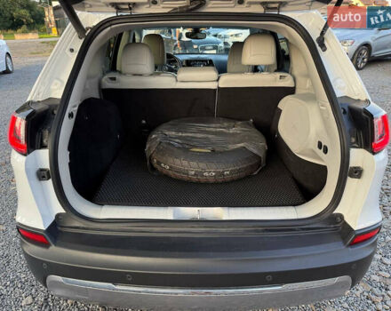 Білий Джип Cherokee, об'ємом двигуна 2.36 л та пробігом 96 тис. км за 18500 $, фото 47 на Automoto.ua
