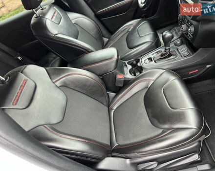 Белый Джип Чероки, объемом двигателя 3.24 л и пробегом 93 тыс. км за 21700 $, фото 15 на Automoto.ua