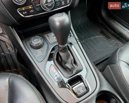 Білий Джип Cherokee, об'ємом двигуна 3.2 л та пробігом 76 тис. км за 18790 $, фото 32 на Automoto.ua