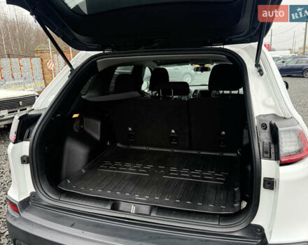 Белый Джип Чероки, объемом двигателя 2.4 л и пробегом 89 тыс. км за 15800 $, фото 4 на Automoto.ua