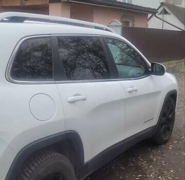 Белый Джип Чероки, объемом двигателя 2.4 л и пробегом 145 тыс. км за 17000 $, фото 4 на Automoto.ua