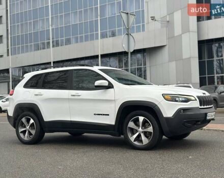 Белый Джип Чероки, объемом двигателя 3.24 л и пробегом 68 тыс. км за 19900 $, фото 4 на Automoto.ua