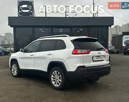 Білий Джип Cherokee, об'ємом двигуна 2.36 л та пробігом 73 тис. км за 17990 $, фото 4 на Automoto.ua