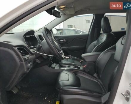Білий Джип Cherokee, об'ємом двигуна 3.24 л та пробігом 128 тис. км за 3000 $, фото 6 на Automoto.ua