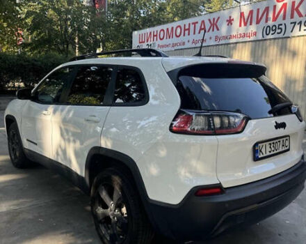 Белый Джип Чероки, объемом двигателя 2.36 л и пробегом 123 тыс. км за 15500 $, фото 3 на Automoto.ua