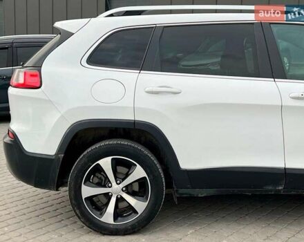 Білий Джип Cherokee, об'ємом двигуна 3.2 л та пробігом 76 тис. км за 18790 $, фото 8 на Automoto.ua
