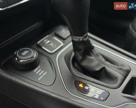 Белый Джип Чероки, объемом двигателя 3.24 л и пробегом 68 тыс. км за 19900 $, фото 17 на Automoto.ua