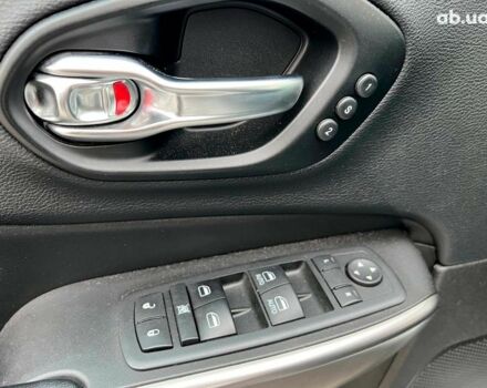 Білий Джип Cherokee, об'ємом двигуна 3.2 л та пробігом 76 тис. км за 18790 $, фото 15 на Automoto.ua