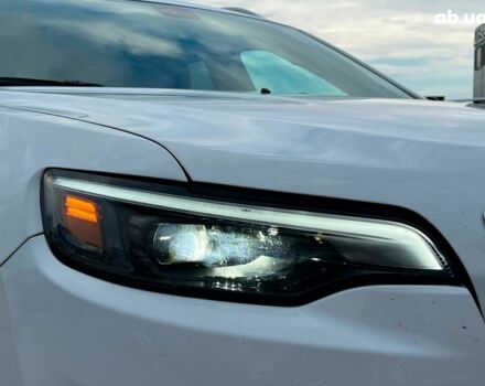 Білий Джип Cherokee, об'ємом двигуна 3.2 л та пробігом 76 тис. км за 18790 $, фото 12 на Automoto.ua