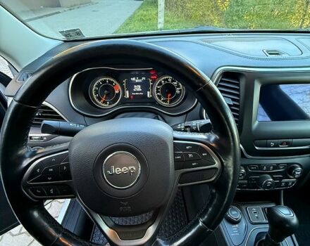 Белый Джип Чероки, объемом двигателя 2.4 л и пробегом 51 тыс. км за 21500 $, фото 4 на Automoto.ua