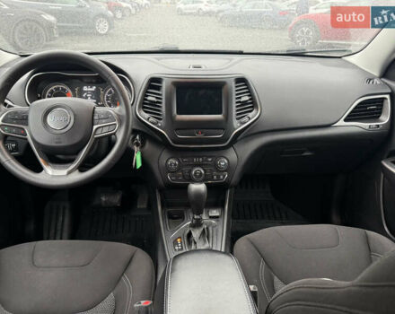 Белый Джип Чероки, объемом двигателя 2.4 л и пробегом 89 тыс. км за 15800 $, фото 8 на Automoto.ua