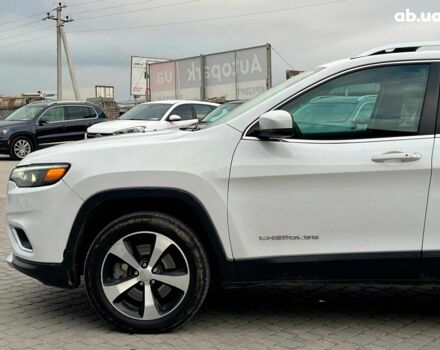 Білий Джип Cherokee, об'ємом двигуна 3.2 л та пробігом 76 тис. км за 18790 $, фото 2 на Automoto.ua