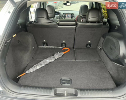 Белый Джип Чероки, объемом двигателя 3.24 л и пробегом 242 тыс. км за 21000 $, фото 14 на Automoto.ua