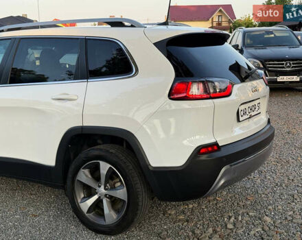 Белый Джип Чероки, объемом двигателя 2.36 л и пробегом 96 тыс. км за 18000 $, фото 8 на Automoto.ua