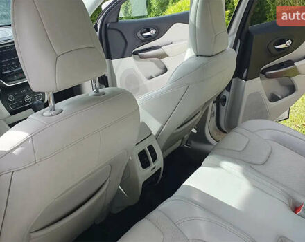 Білий Джип Cherokee, об'ємом двигуна 3.2 л та пробігом 94 тис. км за 15500 $, фото 6 на Automoto.ua