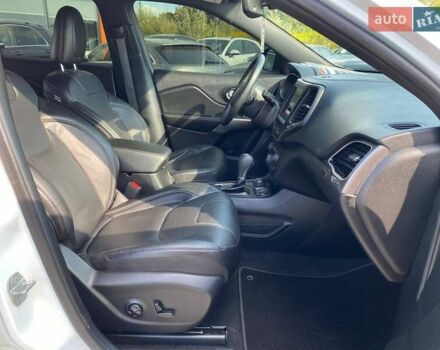 Белый Джип Чероки, объемом двигателя 3.24 л и пробегом 124 тыс. км за 18900 $, фото 25 на Automoto.ua