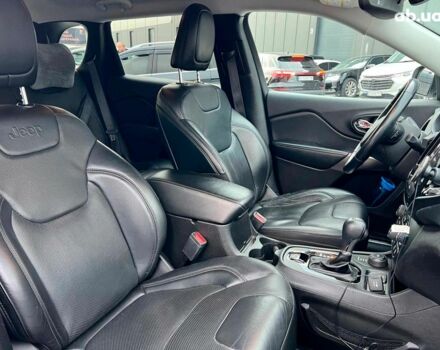 Білий Джип Cherokee, об'ємом двигуна 3.2 л та пробігом 76 тис. км за 18790 $, фото 42 на Automoto.ua