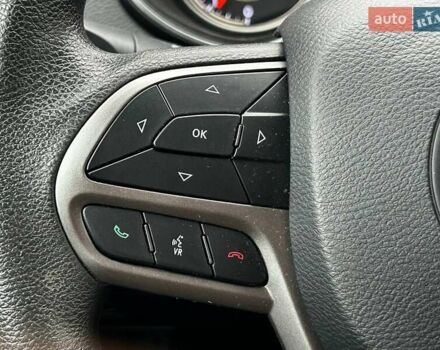 Білий Джип Cherokee, об'ємом двигуна 2.36 л та пробігом 73 тис. км за 17990 $, фото 14 на Automoto.ua