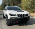 Белый Джип Чероки, объемом двигателя 3.2 л и пробегом 76 тыс. км за 16000 $, фото 2 на Automoto.ua