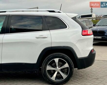 Білий Джип Cherokee, об'ємом двигуна 3.2 л та пробігом 76 тис. км за 18790 $, фото 4 на Automoto.ua