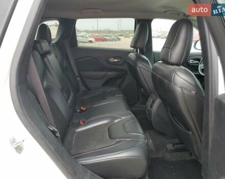 Білий Джип Cherokee, об'ємом двигуна 3.24 л та пробігом 128 тис. км за 3000 $, фото 9 на Automoto.ua