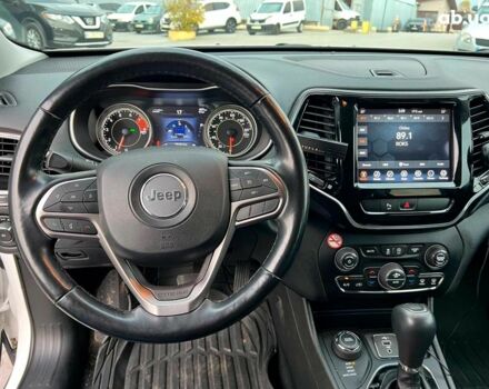 Білий Джип Cherokee, об'ємом двигуна 3.2 л та пробігом 76 тис. км за 18790 $, фото 22 на Automoto.ua