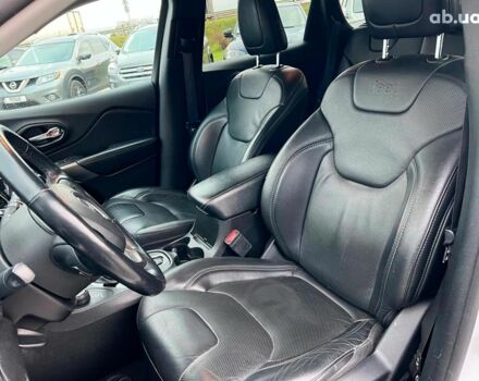 Білий Джип Cherokee, об'ємом двигуна 3.2 л та пробігом 76 тис. км за 18790 $, фото 19 на Automoto.ua