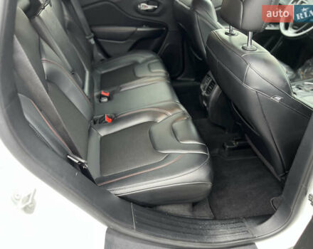 Белый Джип Чероки, объемом двигателя 3.24 л и пробегом 93 тыс. км за 21700 $, фото 13 на Automoto.ua