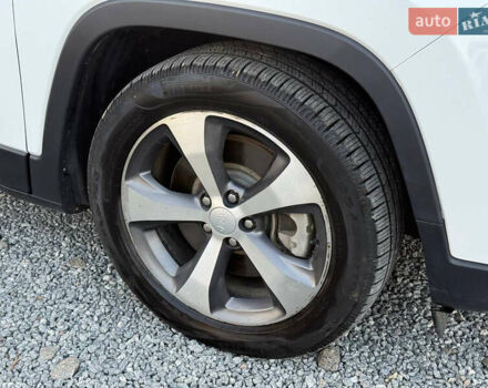 Белый Джип Чероки, объемом двигателя 2.36 л и пробегом 96 тыс. км за 18000 $, фото 21 на Automoto.ua