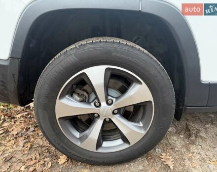 Белый Джип Чероки, объемом двигателя 3.24 л и пробегом 40 тыс. км за 22500 $, фото 10 на Automoto.ua