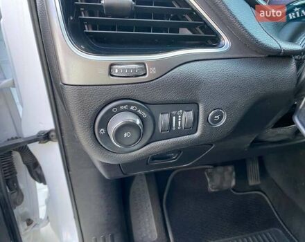 Белый Джип Чероки, объемом двигателя 3.24 л и пробегом 124 тыс. км за 18900 $, фото 13 на Automoto.ua