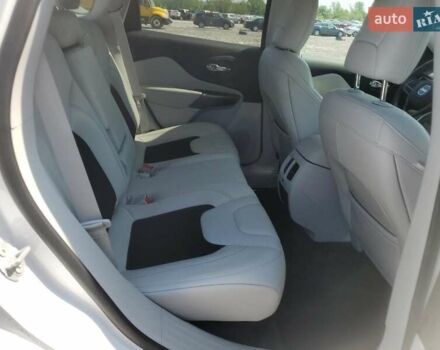 Білий Джип Cherokee, об'ємом двигуна 3.24 л та пробігом 21 тис. км за 3000 $, фото 9 на Automoto.ua