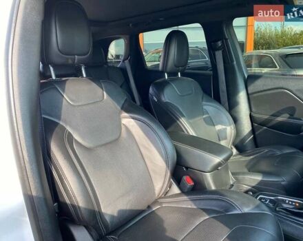 Белый Джип Чероки, объемом двигателя 3.24 л и пробегом 124 тыс. км за 18900 $, фото 26 на Automoto.ua