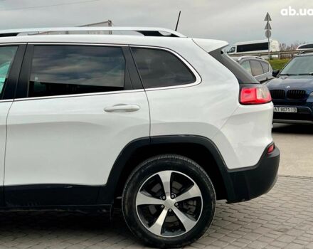 Білий Джип Cherokee, об'ємом двигуна 3.2 л та пробігом 76 тис. км за 18790 $, фото 4 на Automoto.ua