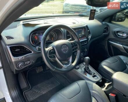 Белый Джип Чероки, объемом двигателя 3.24 л и пробегом 124 тыс. км за 18900 $, фото 11 на Automoto.ua