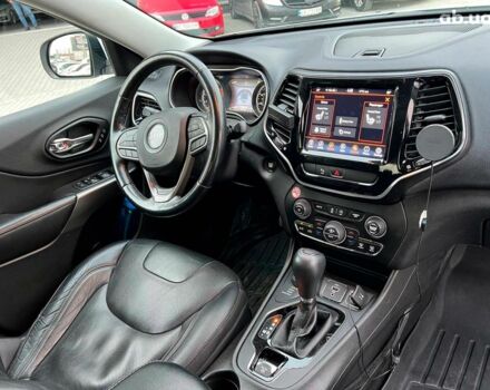 Білий Джип Cherokee, об'ємом двигуна 3.2 л та пробігом 76 тис. км за 18790 $, фото 43 на Automoto.ua