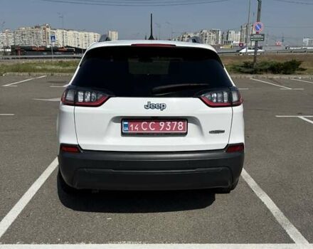 Джип Чероки 2020 в Киеве на Automoto.ua Белый Джип Чероки, объемом двигателя 2.36 л и пробегом 119 тыс. км за 16400 $, фото 2 на Automoto.ua