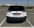 Джип Чероки 2020 в Киеве на Automoto.ua Белый Джип Чероки, объемом двигателя 2.36 л и пробегом 119 тыс. км за 16400 $, фото 2 на Automoto.ua