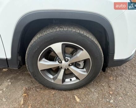 Белый Джип Чероки, объемом двигателя 3.24 л и пробегом 40 тыс. км за 22500 $, фото 8 на Automoto.ua