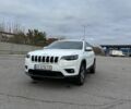 Белый Джип Чероки, объемом двигателя 3.2 л и пробегом 113 тыс. км за 17500 $, фото 1 на Automoto.ua