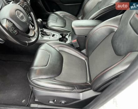 Белый Джип Чероки, объемом двигателя 3.24 л и пробегом 93 тыс. км за 21700 $, фото 10 на Automoto.ua