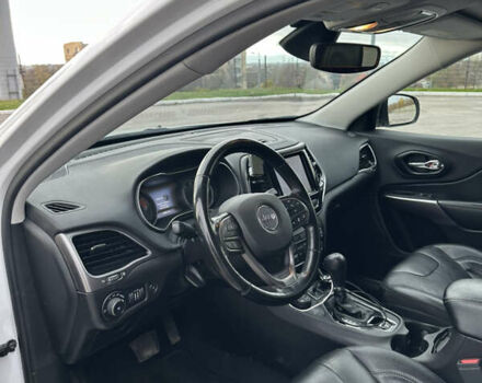 Белый Джип Чероки, объемом двигателя 3.24 л и пробегом 109 тыс. км за 17900 $, фото 15 на Automoto.ua