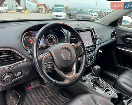 Білий Джип Cherokee, об'ємом двигуна 3.2 л та пробігом 76 тис. км за 18790 $, фото 16 на Automoto.ua