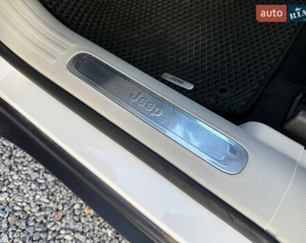 Белый Джип Чероки, объемом двигателя 2.36 л и пробегом 96 тыс. км за 18000 $, фото 30 на Automoto.ua