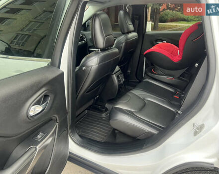 Белый Джип Чероки, объемом двигателя 3.24 л и пробегом 242 тыс. км за 21000 $, фото 12 на Automoto.ua