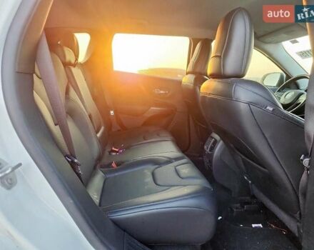 Білий Джип Cherokee, об'ємом двигуна 1.99 л та пробігом 46 тис. км за 3000 $, фото 12 на Automoto.ua