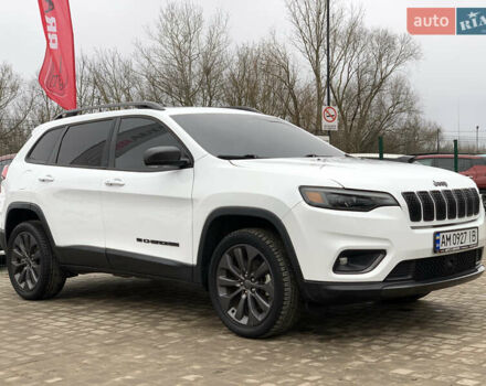 Белый Джип Чероки, объемом двигателя 3.2 л и пробегом 49 тыс. км за 22755 $, фото 4 на Automoto.ua