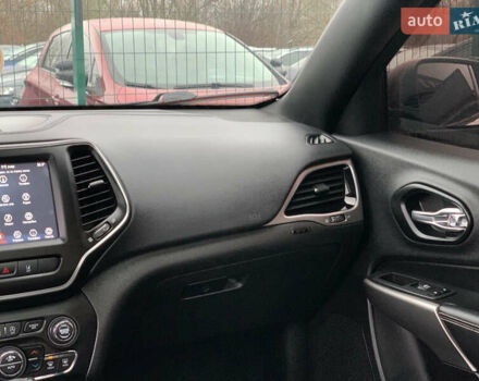 Белый Джип Чероки, объемом двигателя 3.2 л и пробегом 49 тыс. км за 22755 $, фото 68 на Automoto.ua