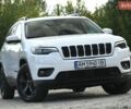 Белый Джип Чероки, объемом двигателя 2.36 л и пробегом 130 тыс. км за 18999 $, фото 1 на Automoto.ua